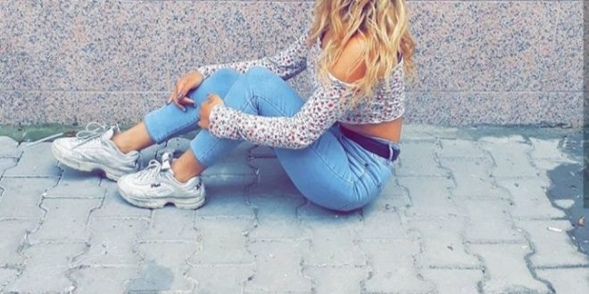 Kurtköy Rezidans Stili Eva Otelde görüşen Escort Derin