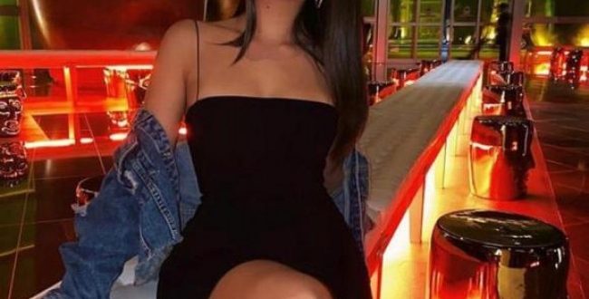 Maltepe Escort Sıla Aşk Dolu Görüşmeler Yapıyor